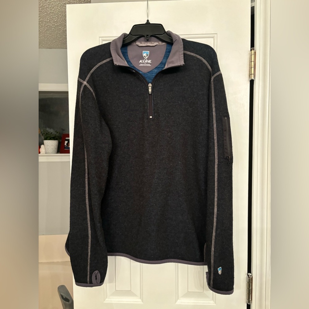 Women’s Kahl pullover size large worn twice